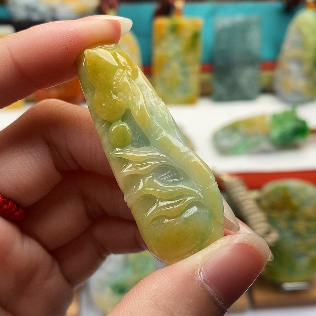 定制翡翠未镶嵌翡翠
