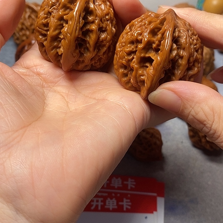 吊坠文玩核桃霞云岭