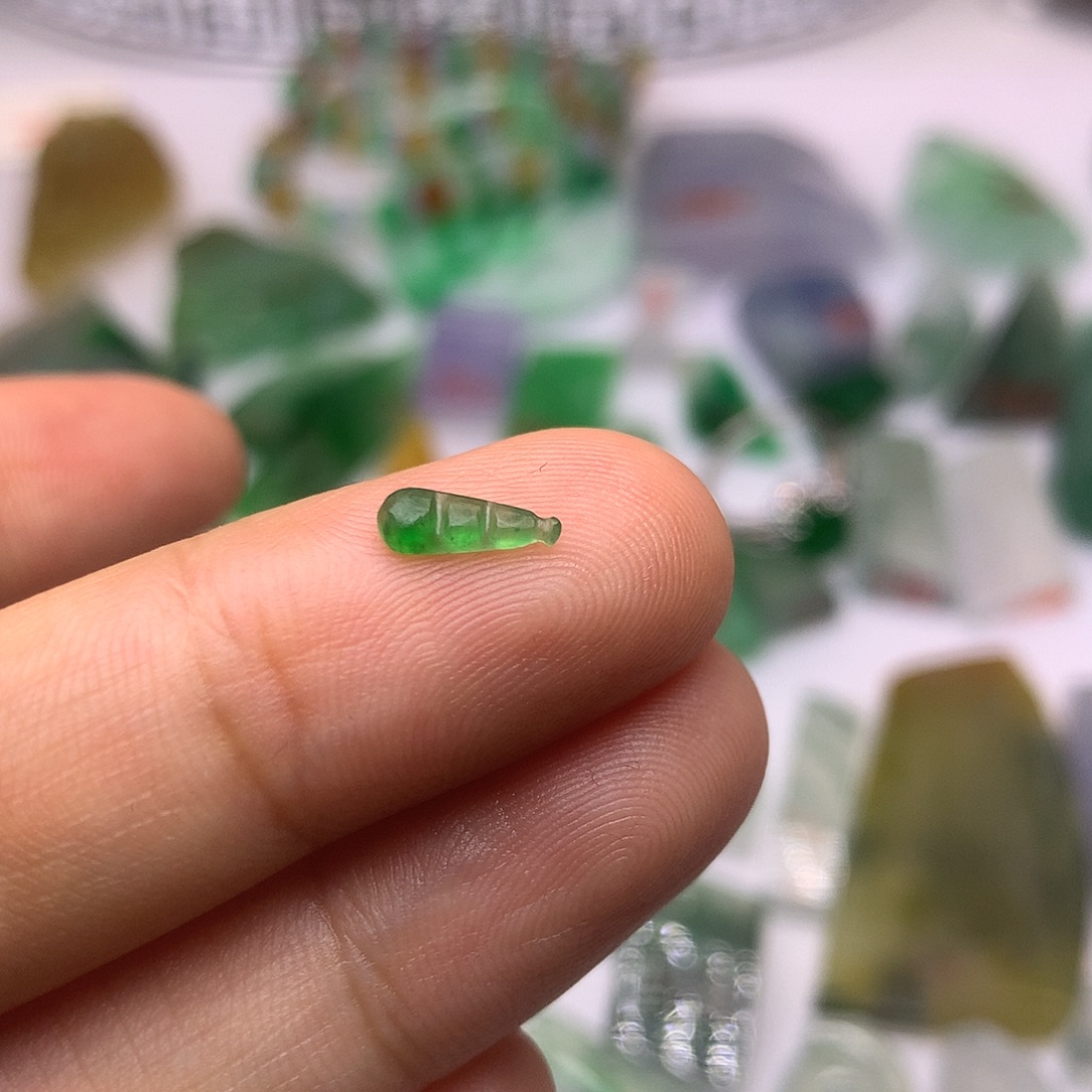 定制翡翠未镶嵌天然翡翠定制