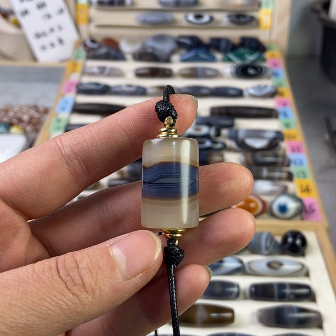 木***蝉玛瑙/玉髓未镶嵌颈饰