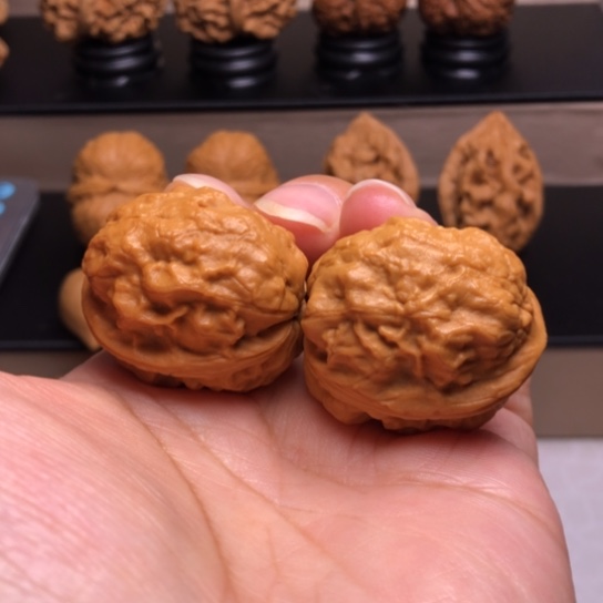 文玩核桃把件金蟒萌萌包27