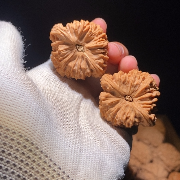 S****吊坠文玩核桃全品42南疆