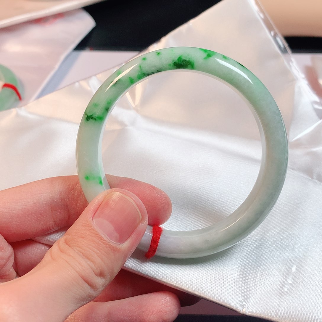 翡翠手镯未镶嵌翡翠手镯59