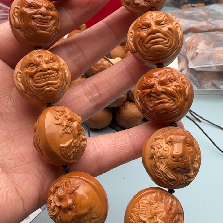 橄榄核手串雕刻工艺