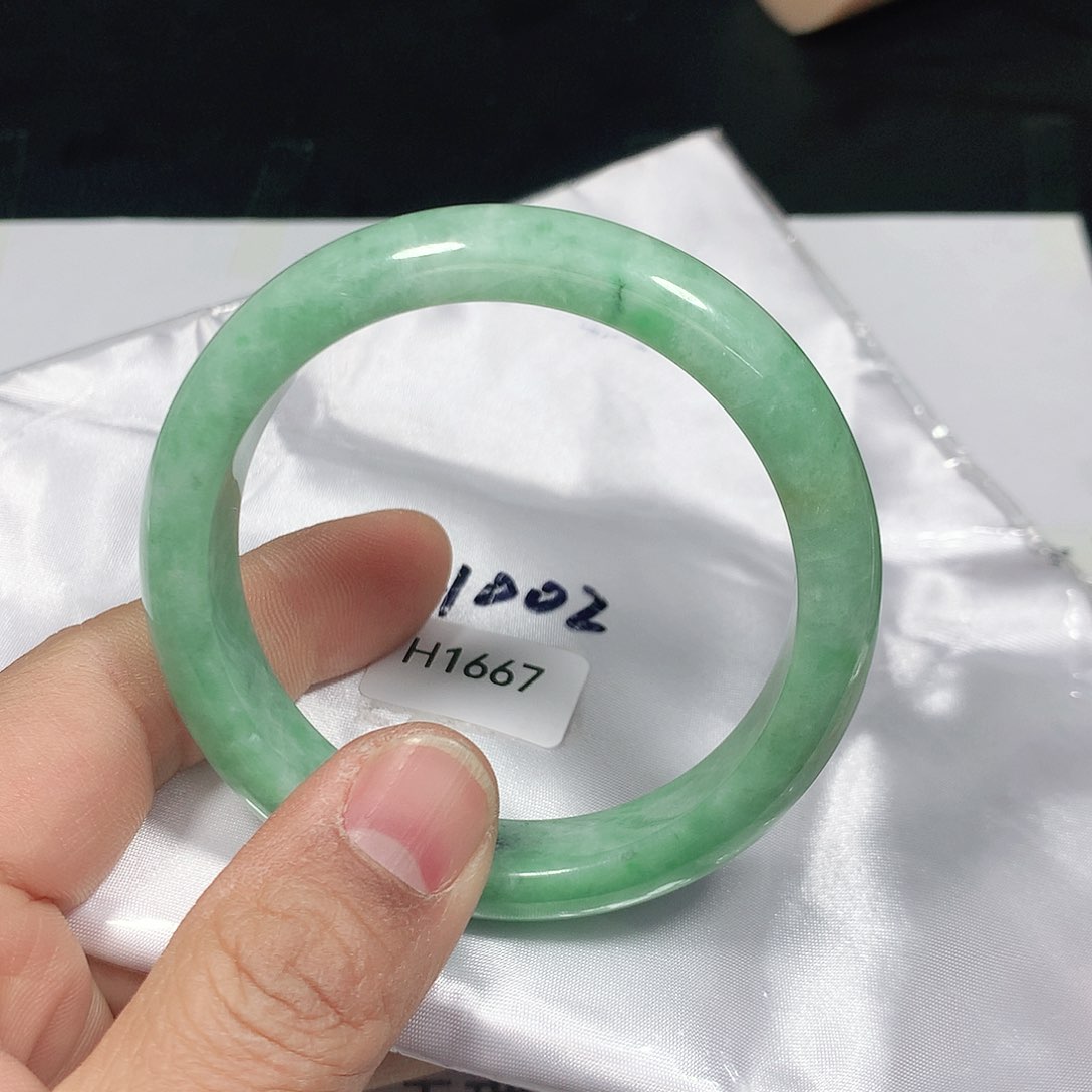 翡翠手镯未镶嵌天然缅甸翡翠手镯A货