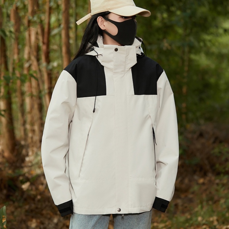 羊范户外冲锋衣2025夏新款情侣防风防水户外爬山外套春秋男女同款