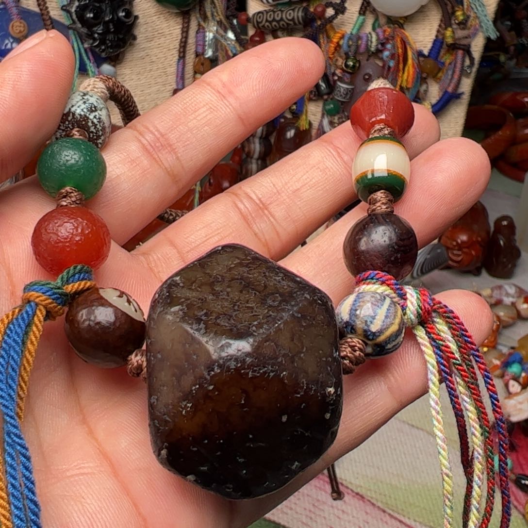 玛瑙/玉髓颈饰未镶嵌