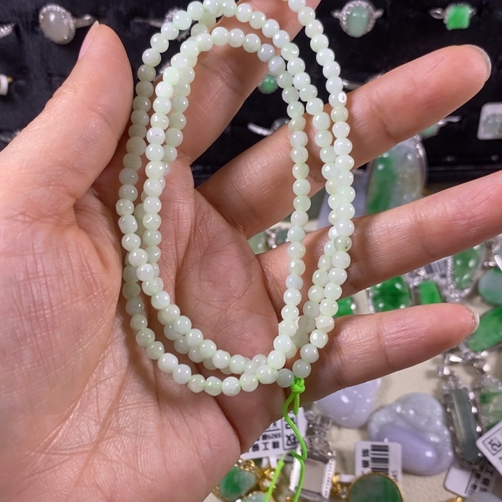 翡翠未镶嵌颈饰颈饰未镶嵌翡翠