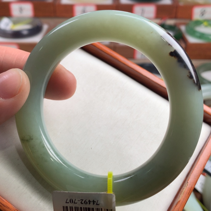 【闪购商品】和田玉手镯未镶嵌55.9