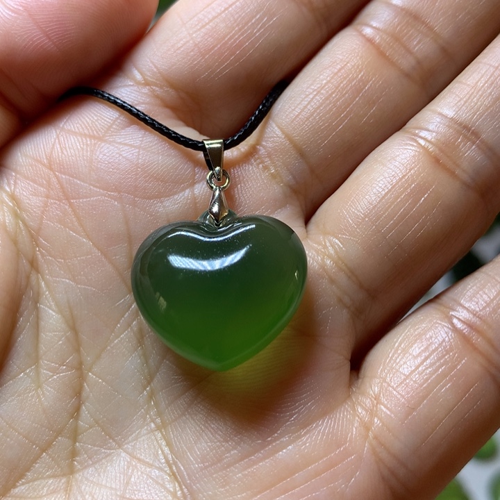 岫玉颈饰未镶嵌吊坠