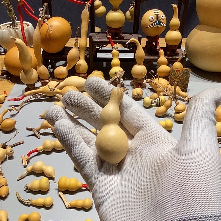 轩***轩大叶紫檀（黑酸枝木类）