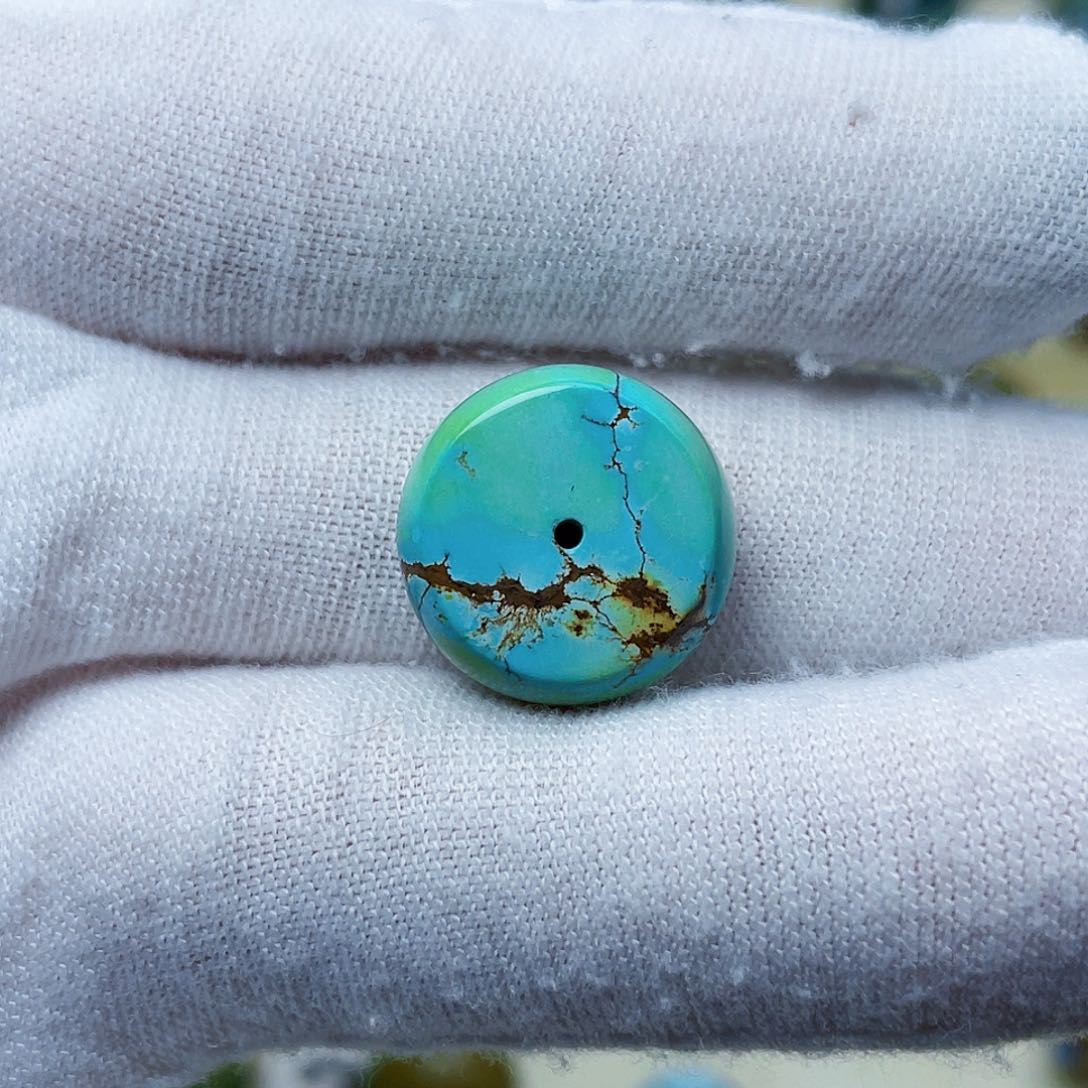 绿松石颈饰未镶嵌