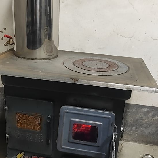 二手无烟气化炉瑕疵取暖炉带水箱
