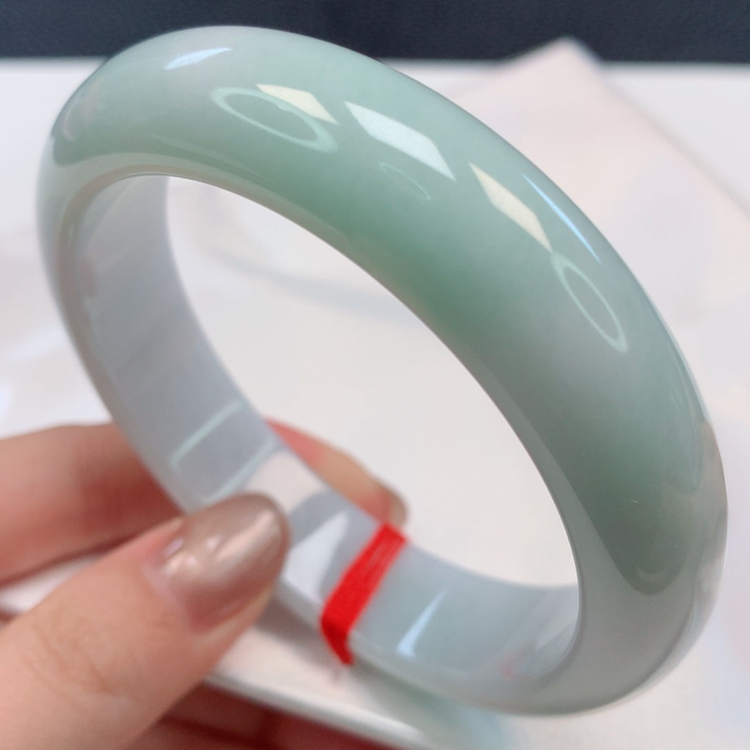 【闪购商品】翡翠手镯未镶嵌60圈