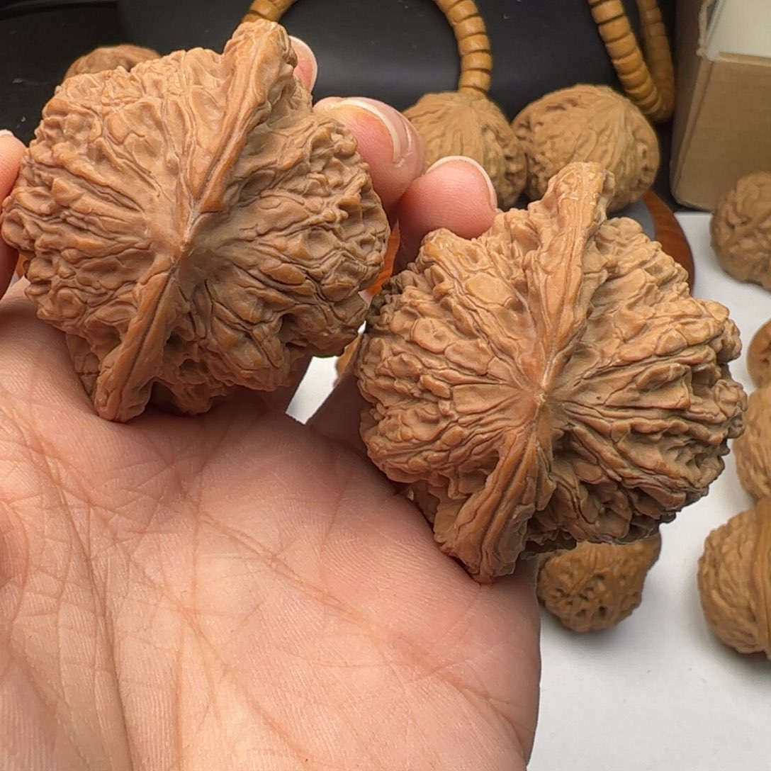 文玩核桃吊坠龙洞峪狮子头45全品