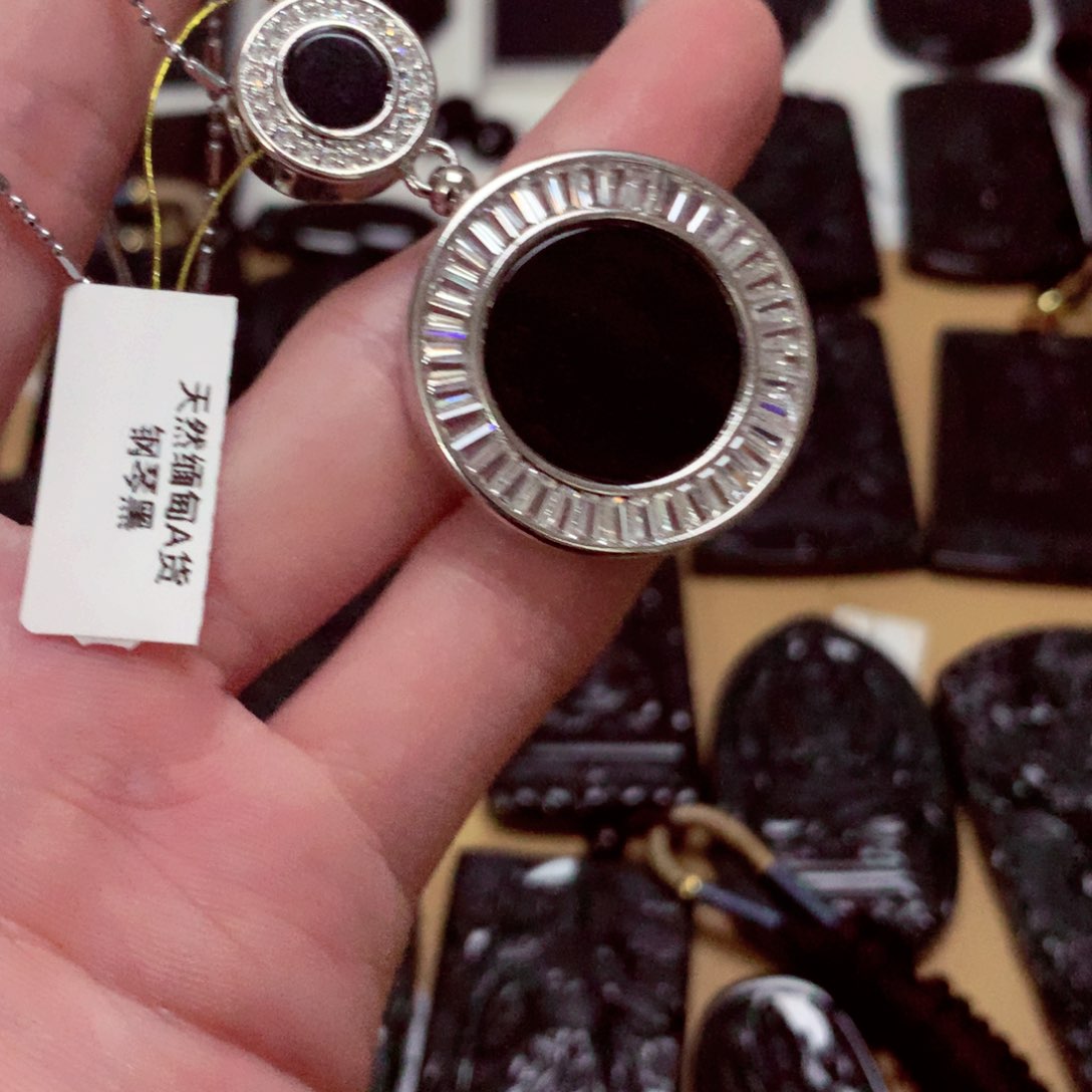 翡翠未镶嵌颈饰天然缅甸翡翠墨翠