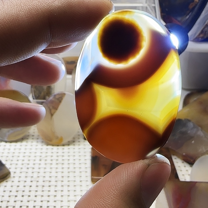 玛瑙/玉髓未镶嵌珠宝奇石