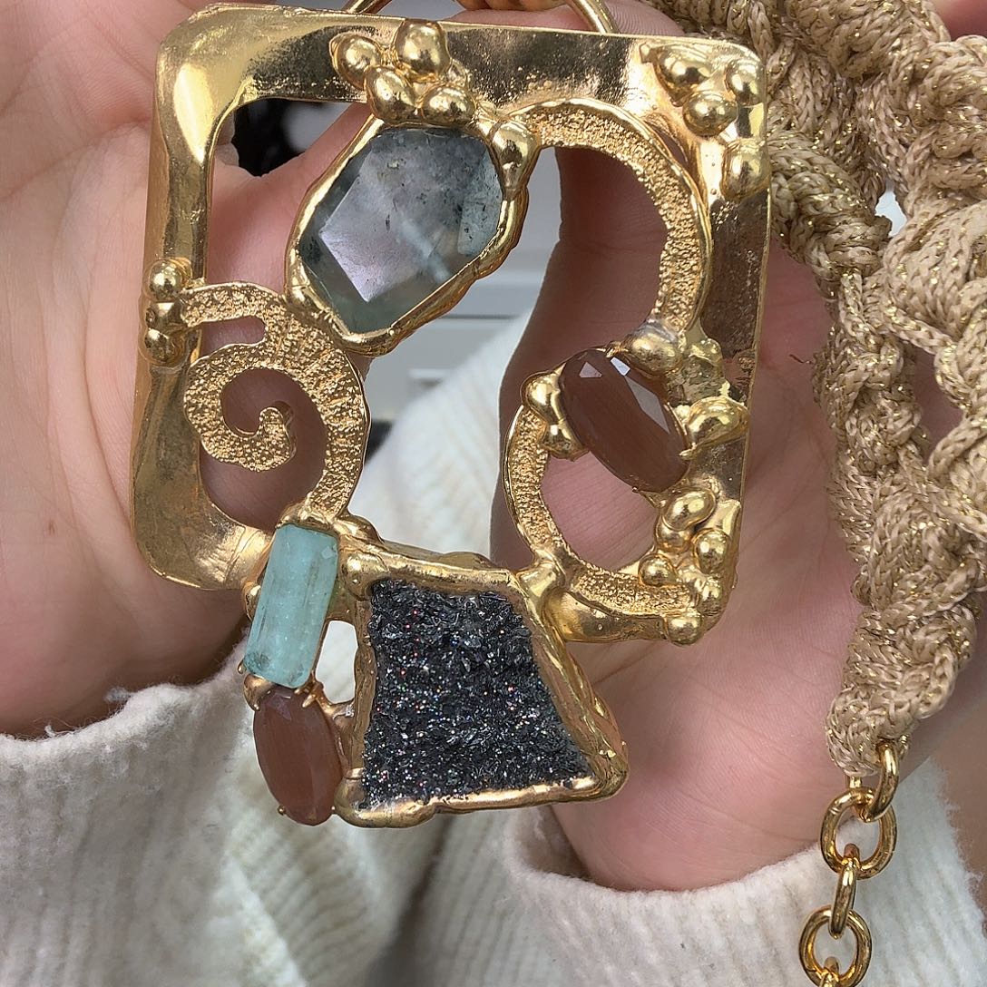 姵***辰琉璃合金合金指环王 项链 不退换