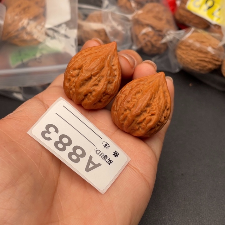 文玩核桃吊坠核桃