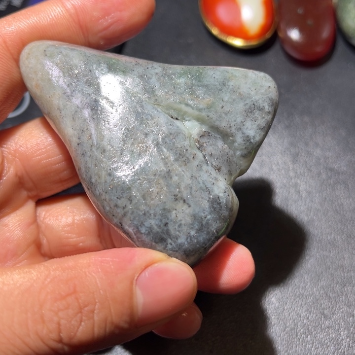 和田玉未镶嵌珠宝奇石