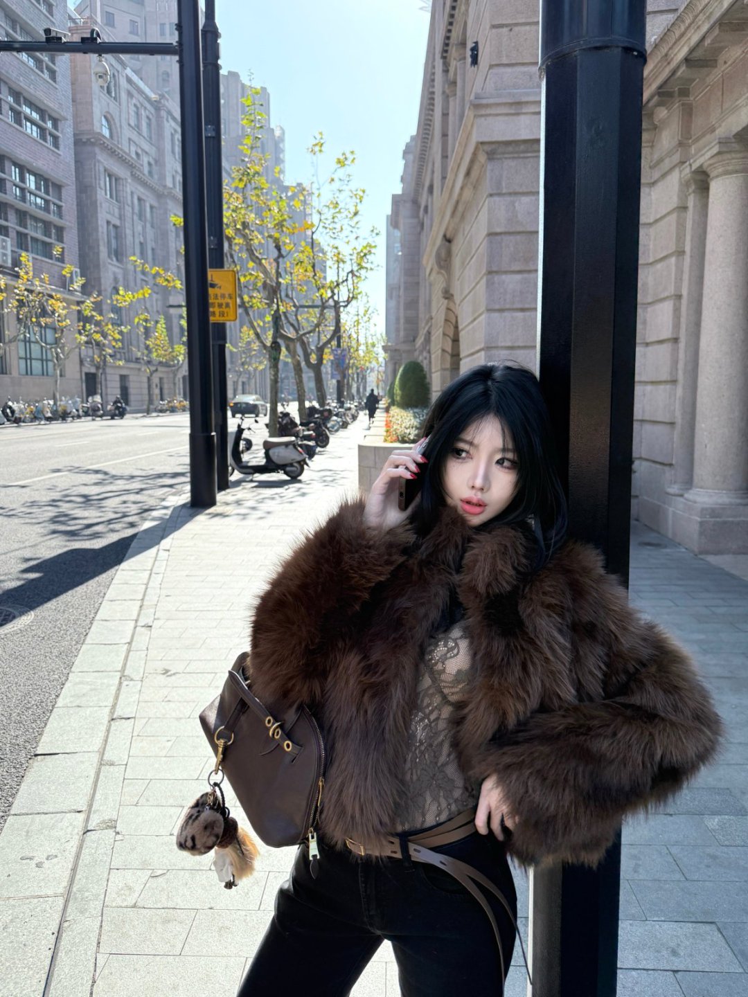 Laareetoo 棕色环保毛毛冬季立领外套上衣