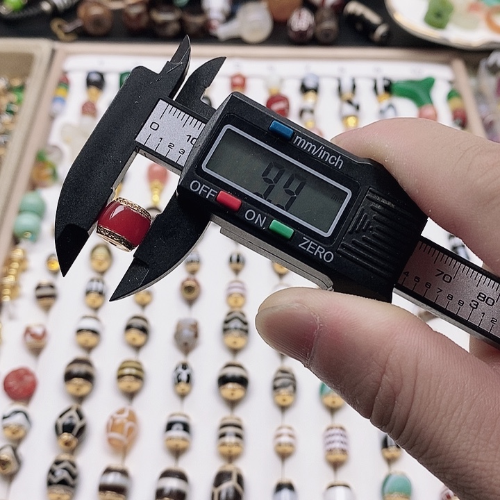 未镶嵌隔珠玛瑙/玉髓