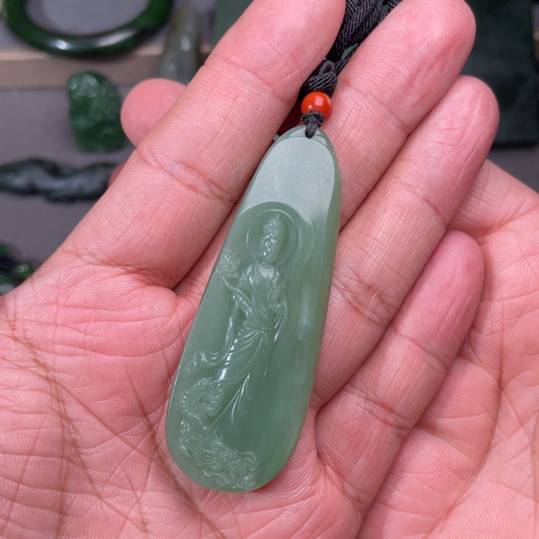 和田玉（碧玉）颈饰未镶嵌