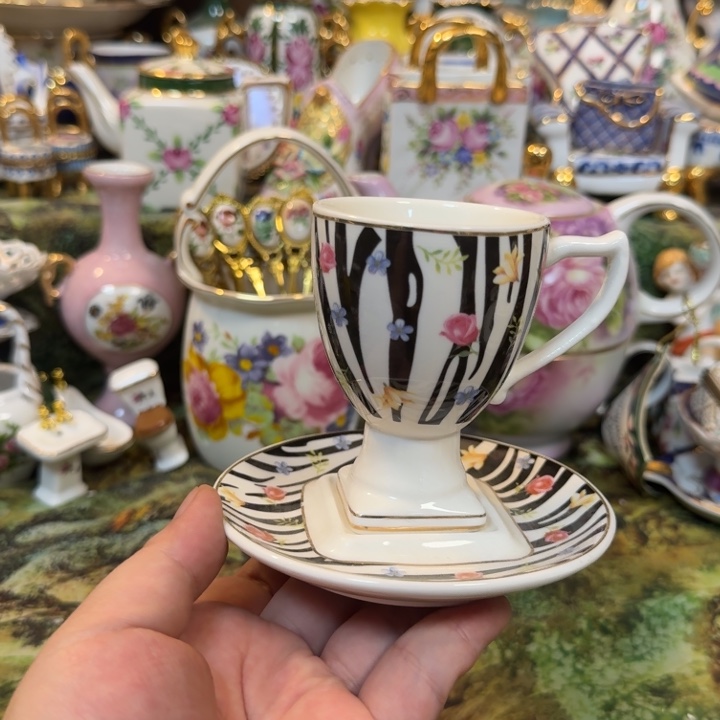 鹿与海陶瓷家居有限公司