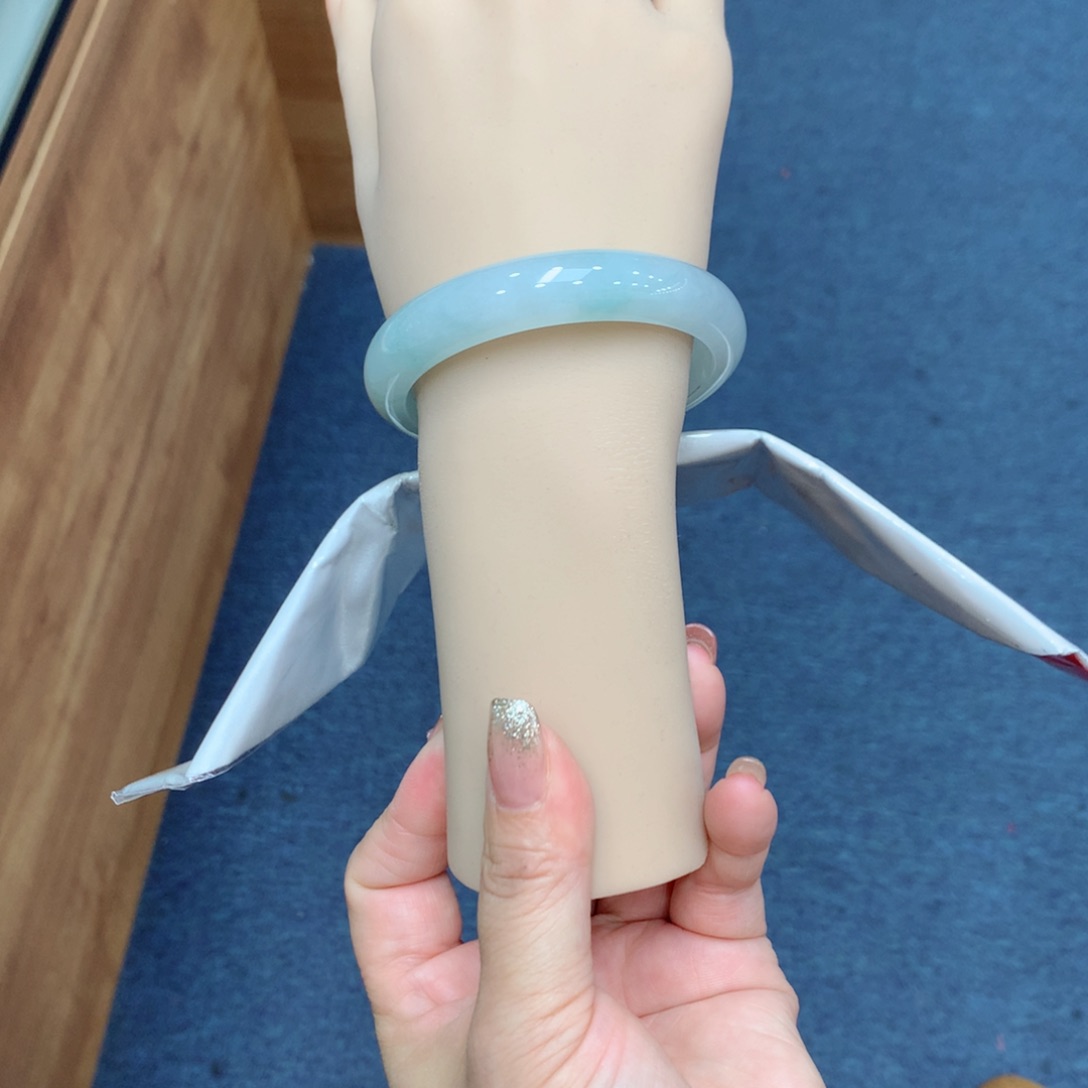 未镶嵌手镯翡翠翡翠