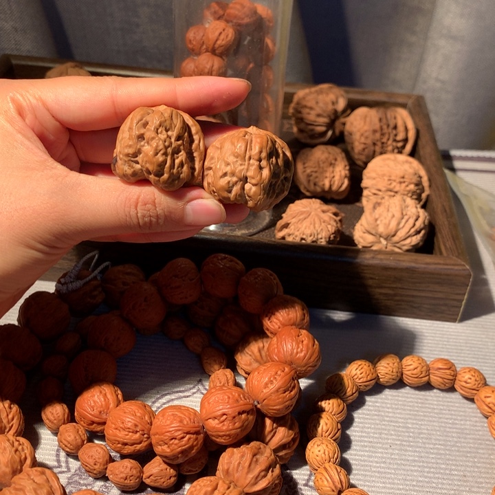 文玩核桃吊坠…………6