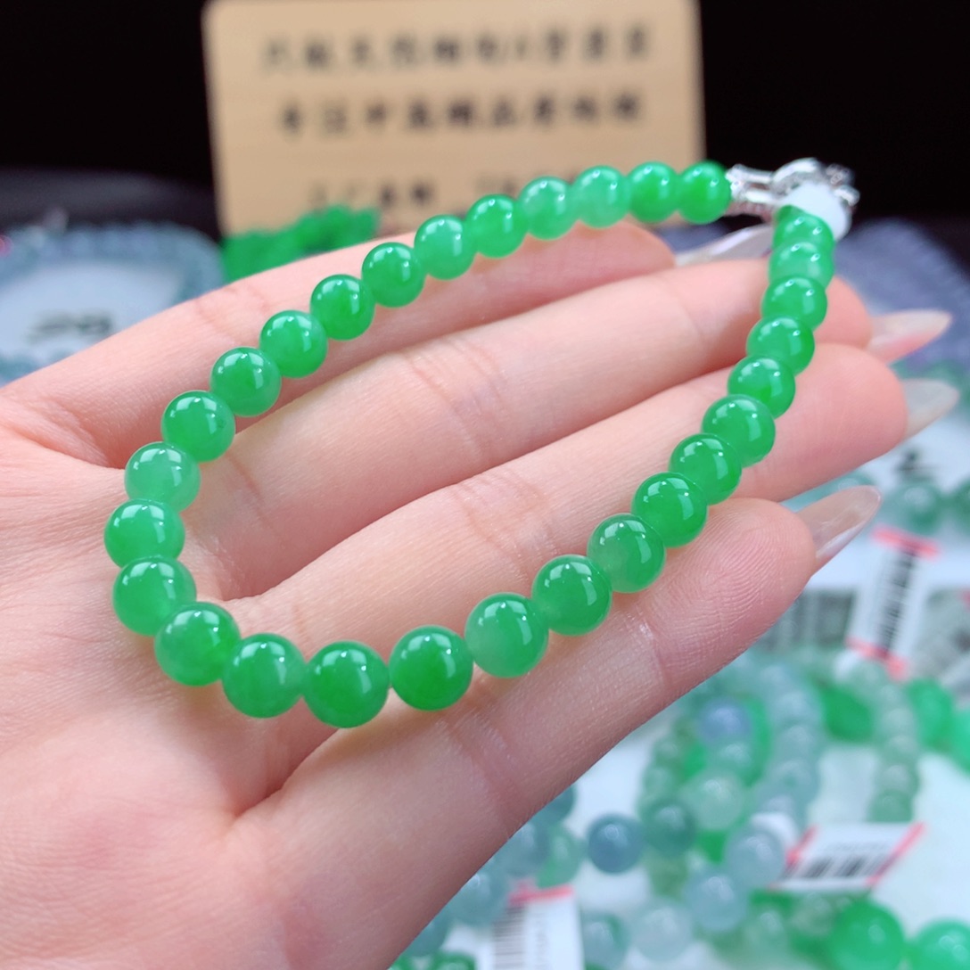 未镶嵌翡翠手链E****d卡6.5