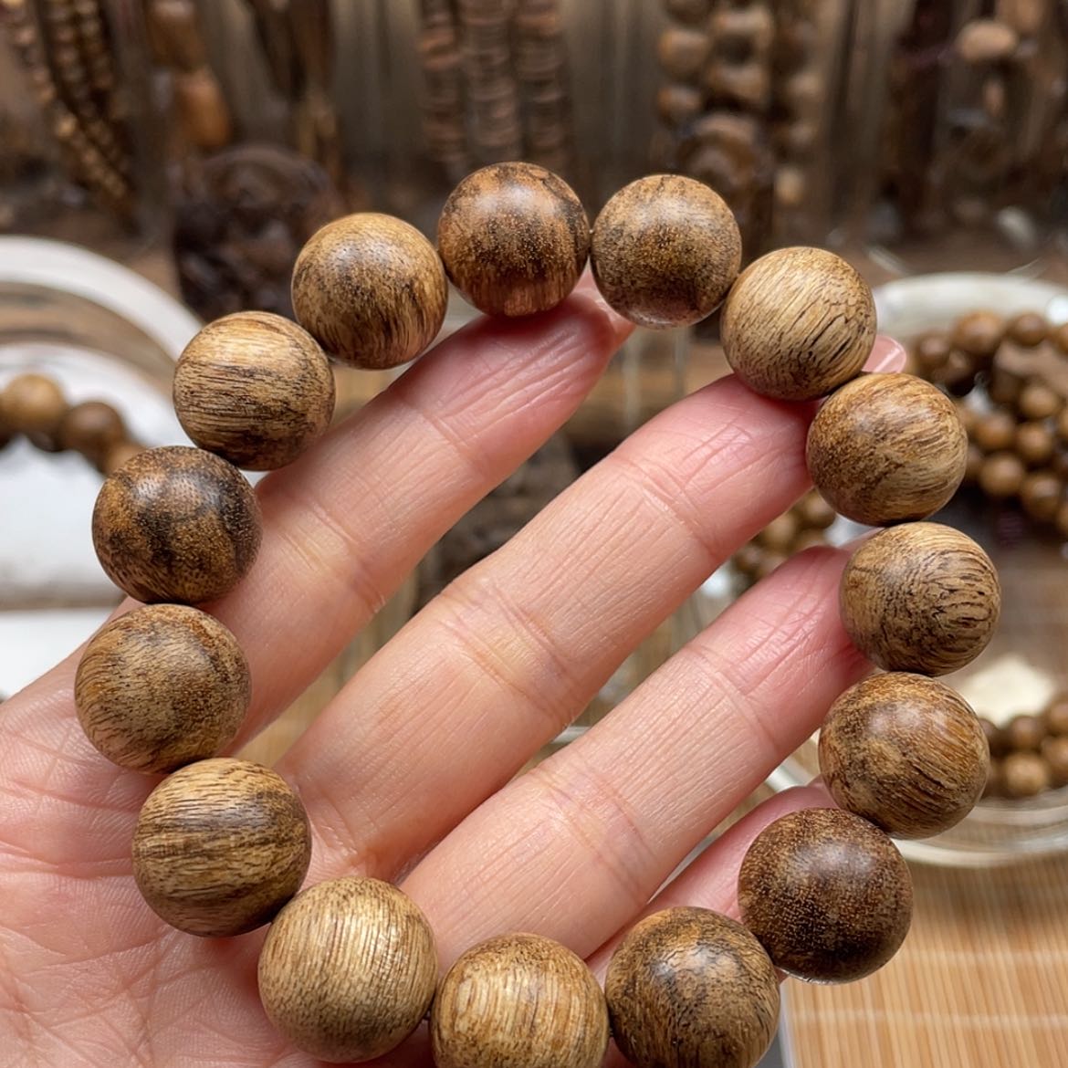 【闪购商品】沉香手串小*越南惠安红油老料