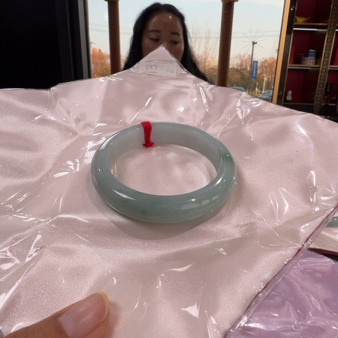 小***活翡翠未镶嵌手镯绿底60