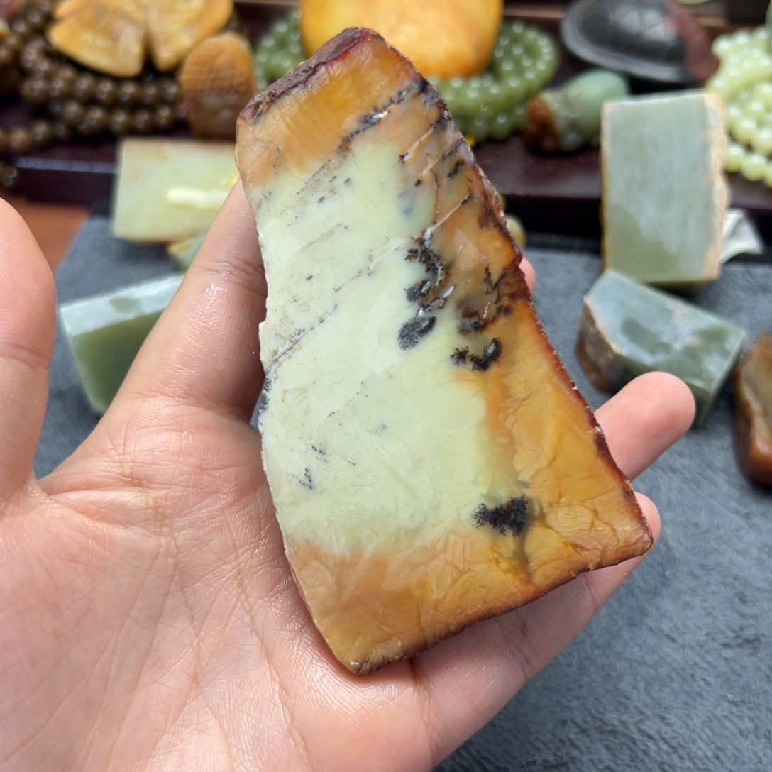 星***雨和田玉未镶嵌珠宝奇石