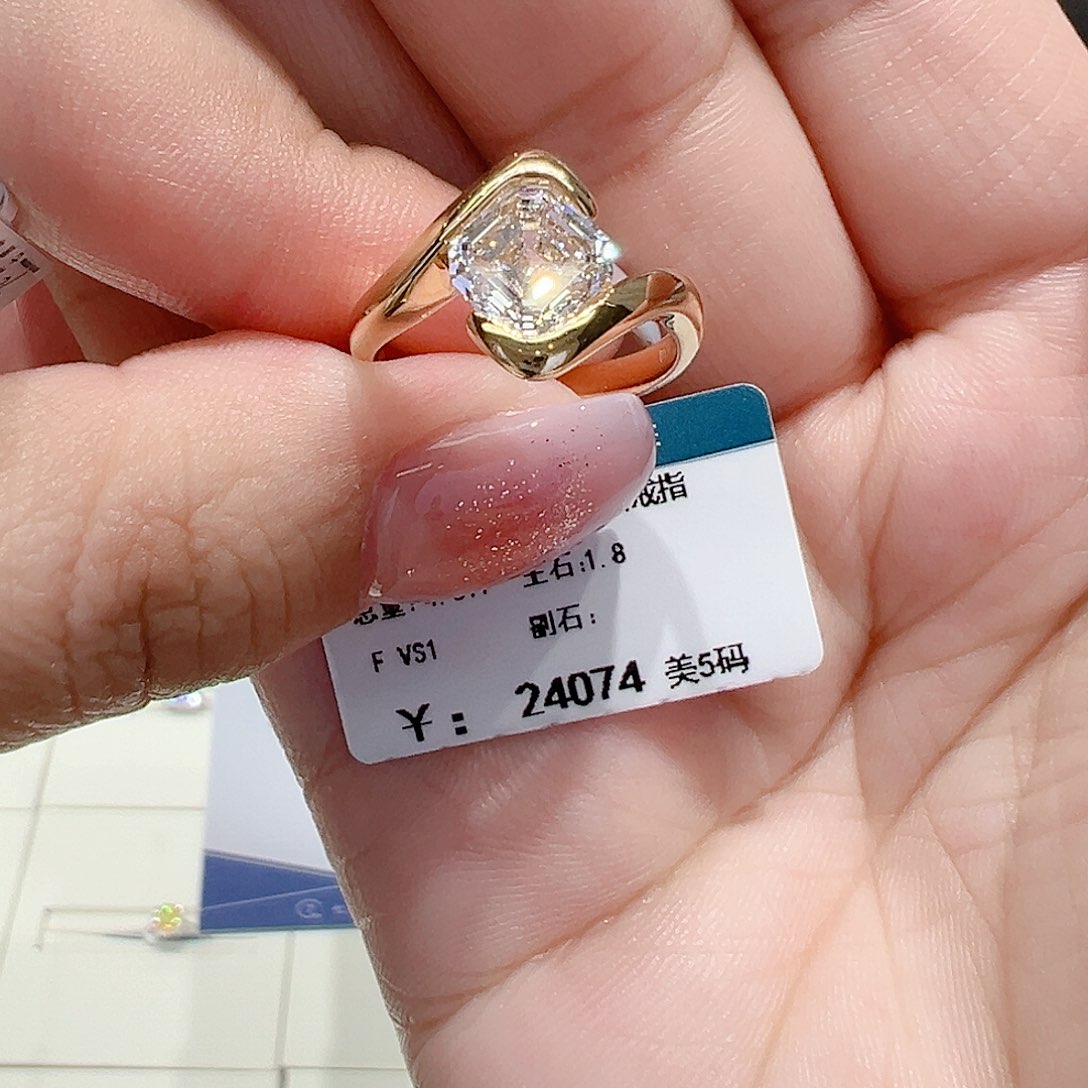 实验室培育钻石18K金镶嵌