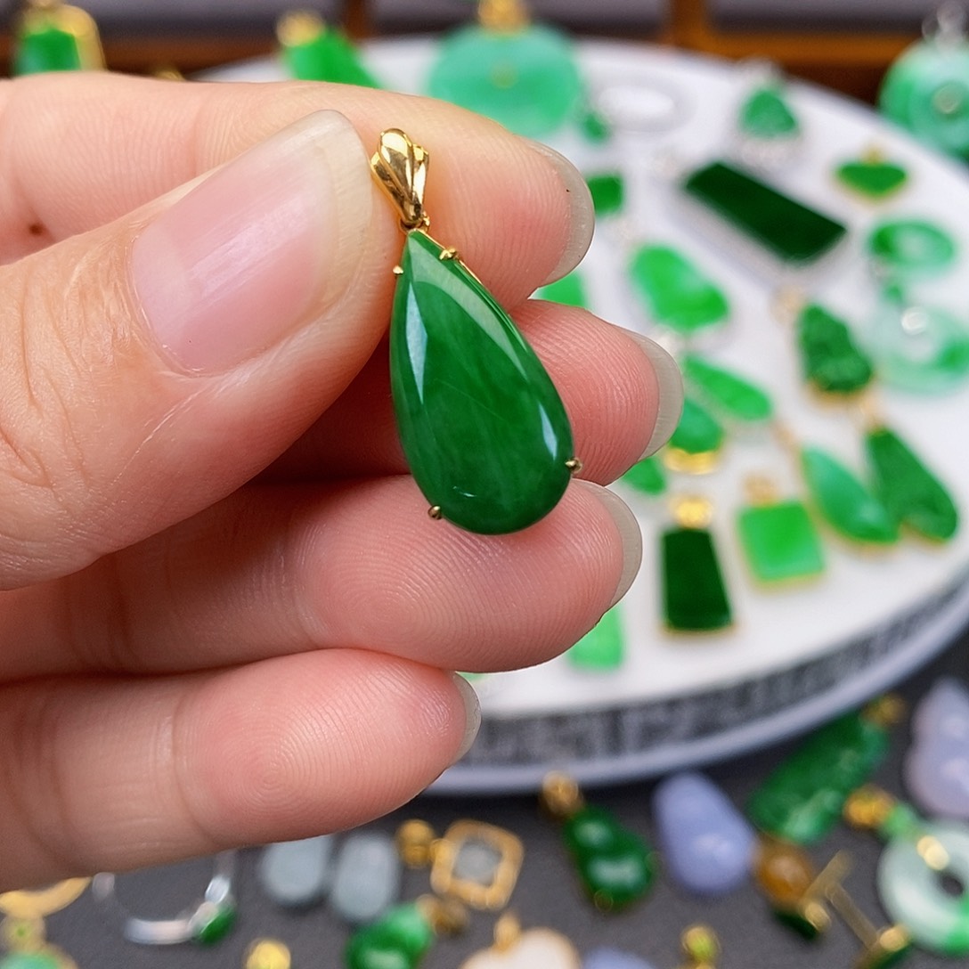 翡翠18K金镶嵌吊坠(不含链)