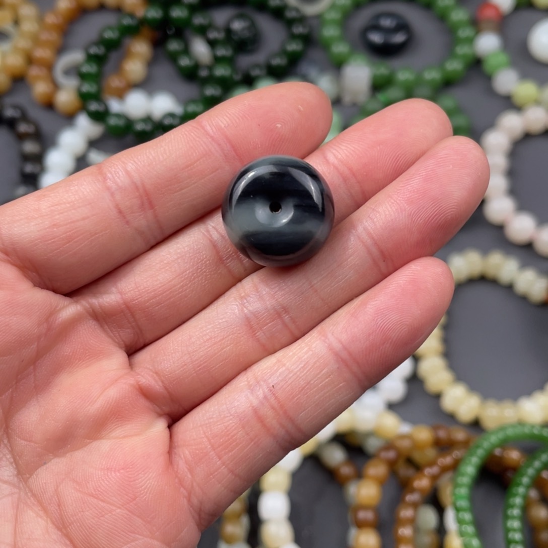 和田玉挂坠未镶嵌