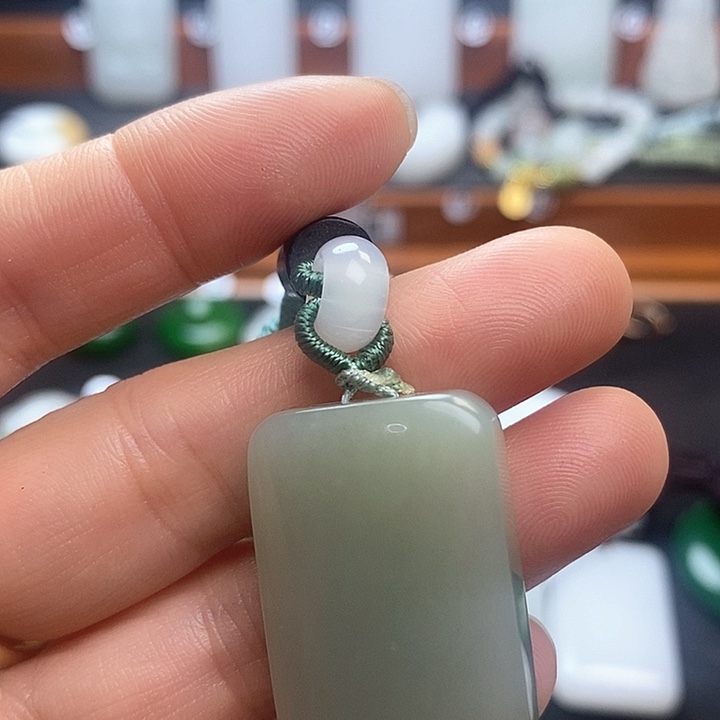 和田玉（糖玉）颈饰未镶嵌