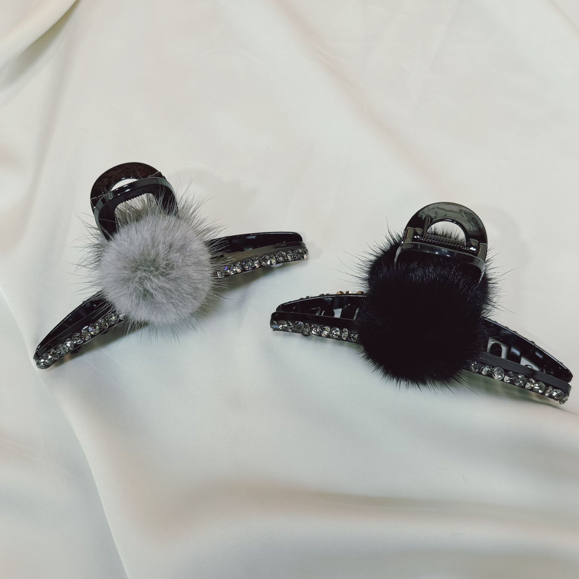 东大门 韩国新款 秋冬双面毛球闪钻大抓夹 13厘米 2396