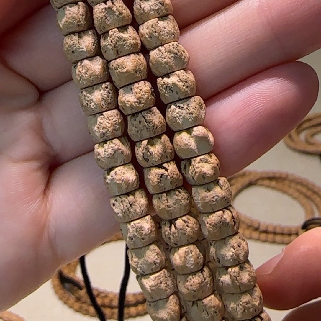 讨***厌柏香籽/百香籽吊坠