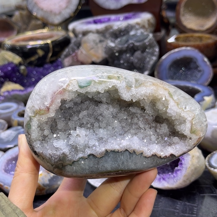 水晶未镶嵌珠宝半成品