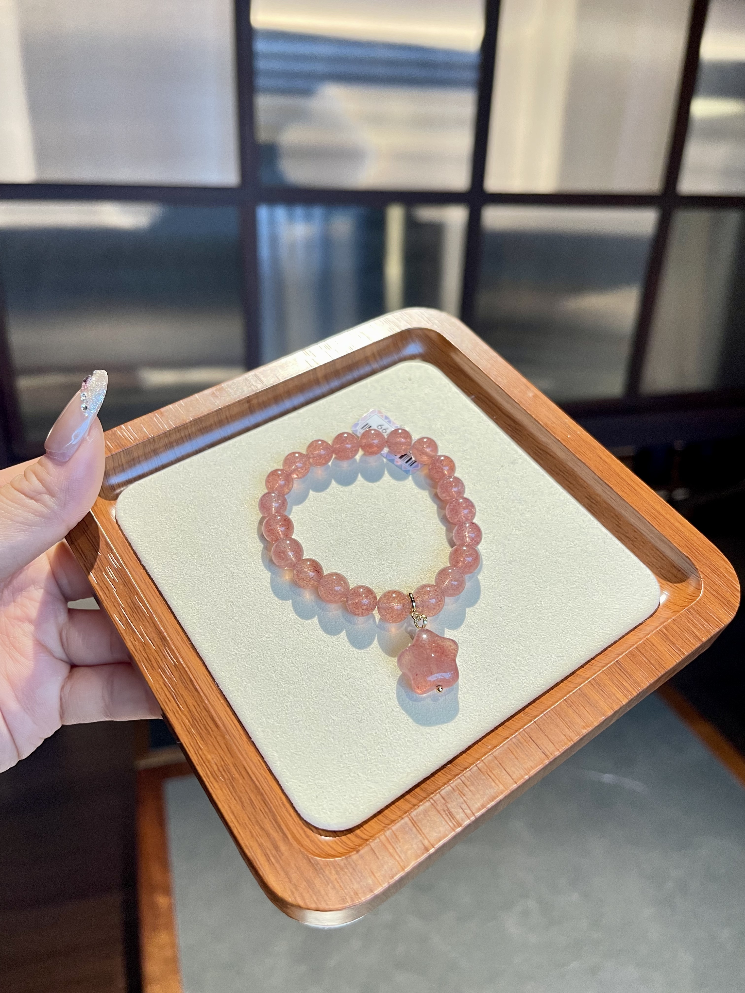 【星莓气泡 】如草莓汽水中的气泡，星星是跳跃的光点