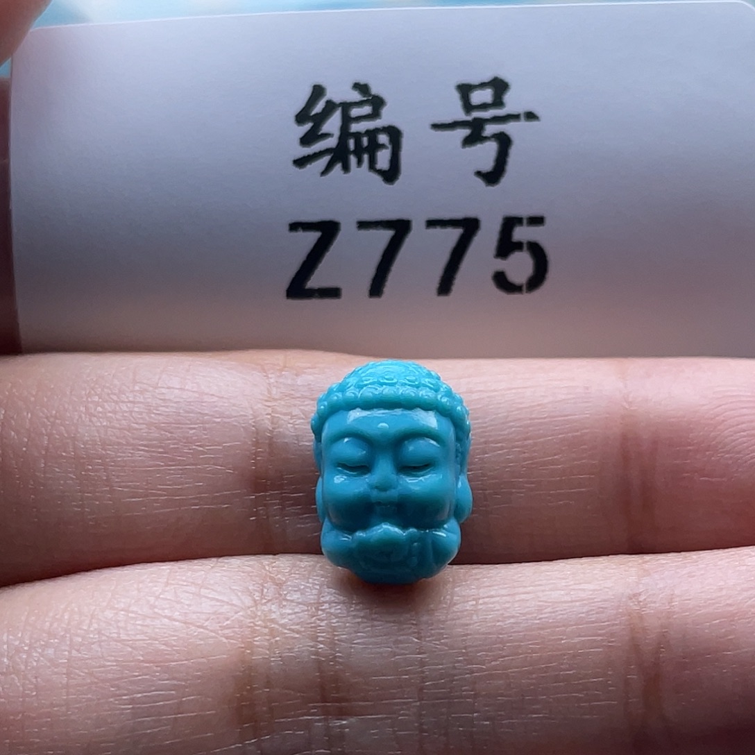 俊***绿松石未镶嵌颈饰