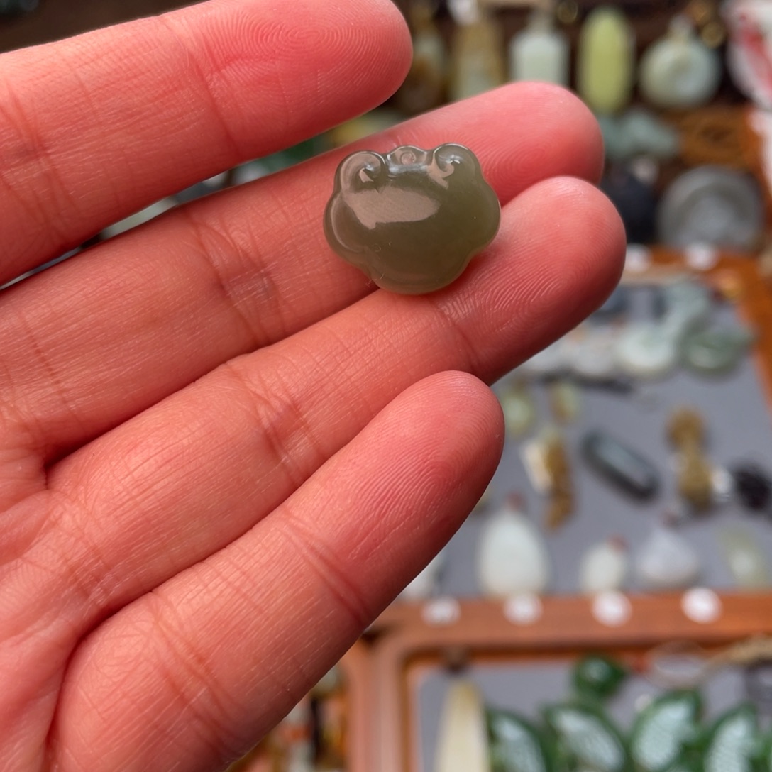 颈饰未镶嵌和田玉