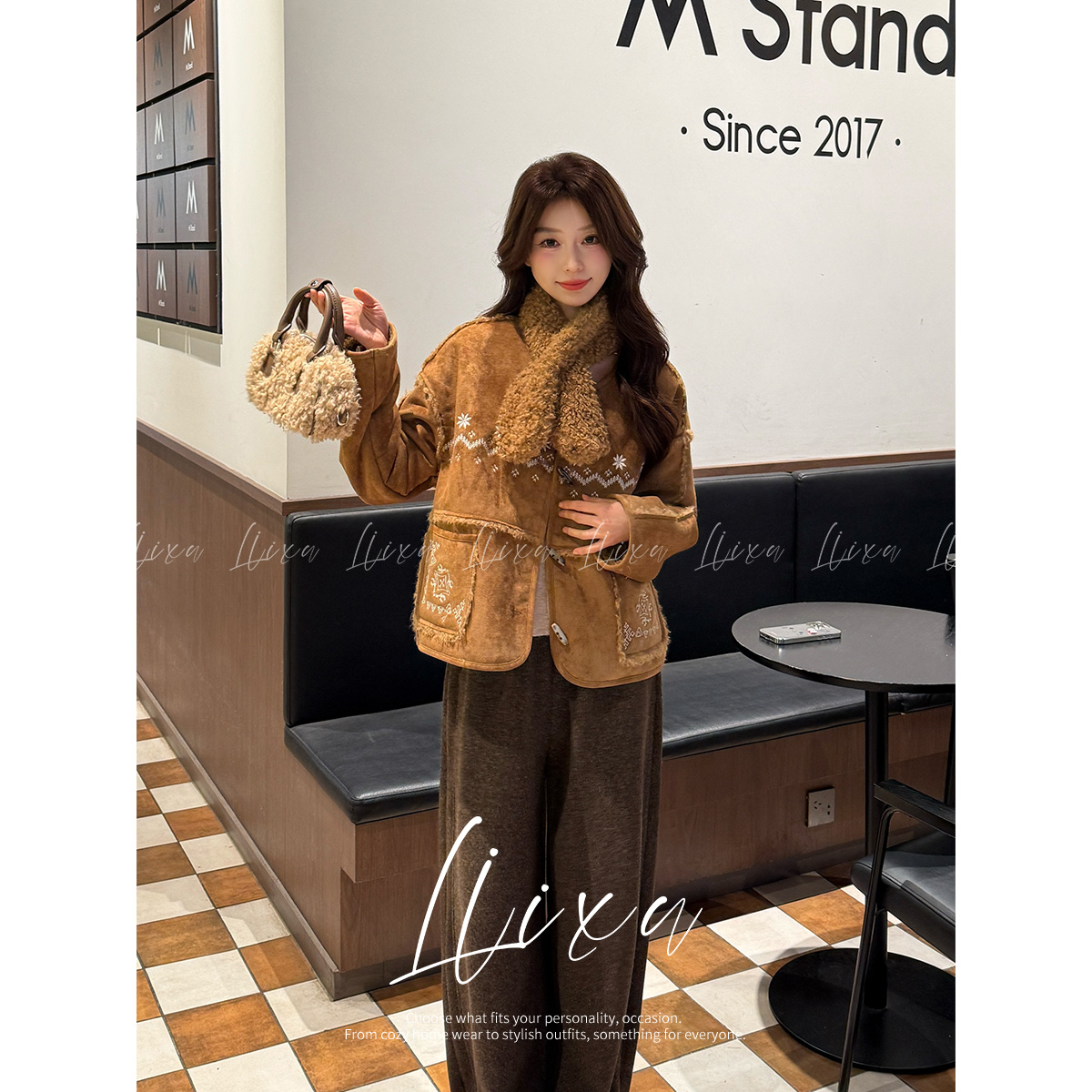 Liixu秋冬新款设计感撞色短外套女小个子加厚牛角扣L58TZY6198