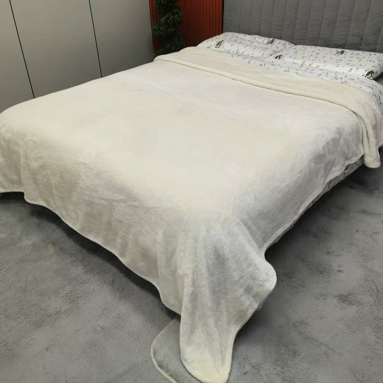外贸单卡白加厚毛毯冬季铺床保暖大床用可盖毛毯
