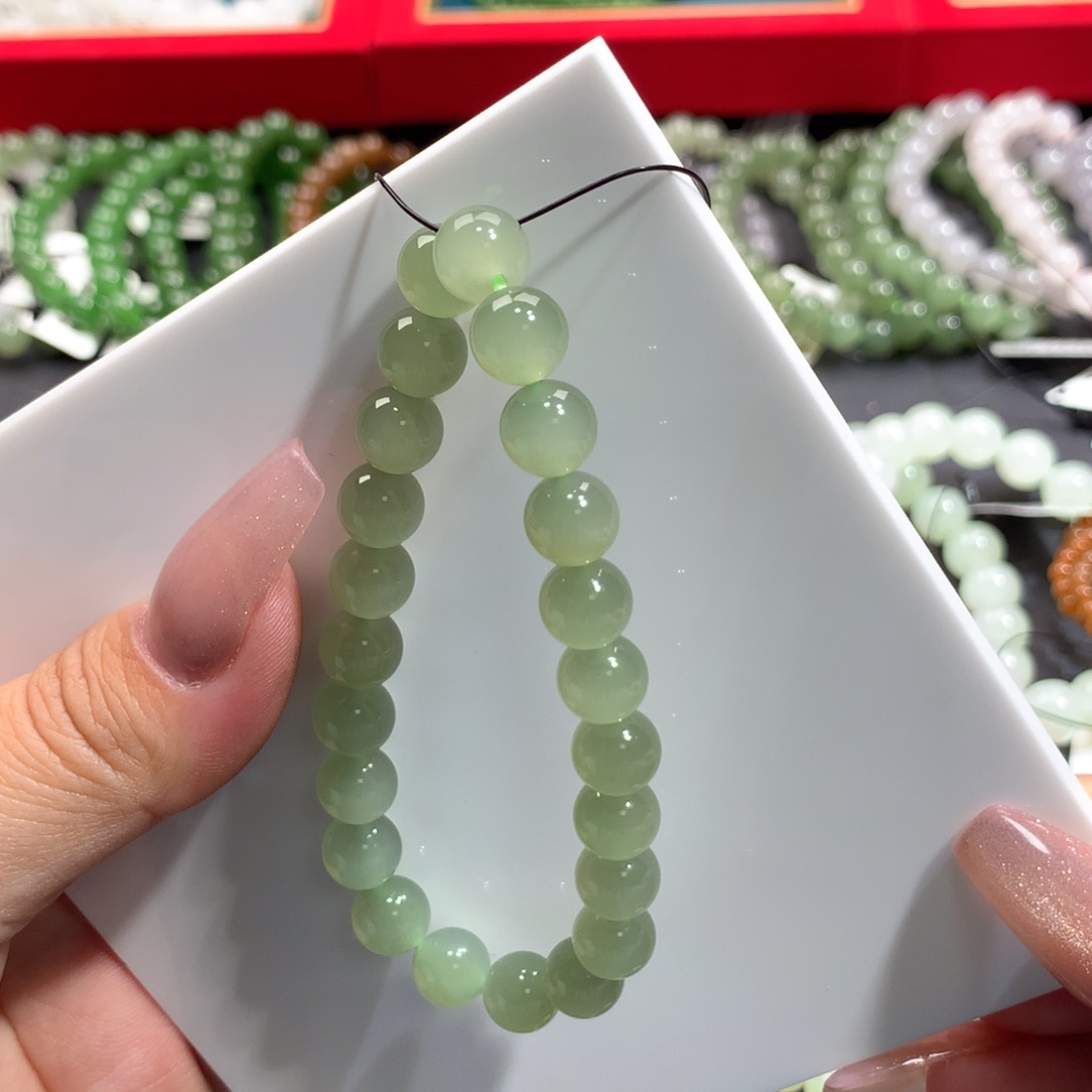 和田玉手串未镶嵌喵*?绿晴