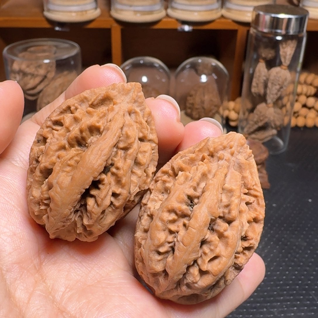 文玩核桃把件莲花锤