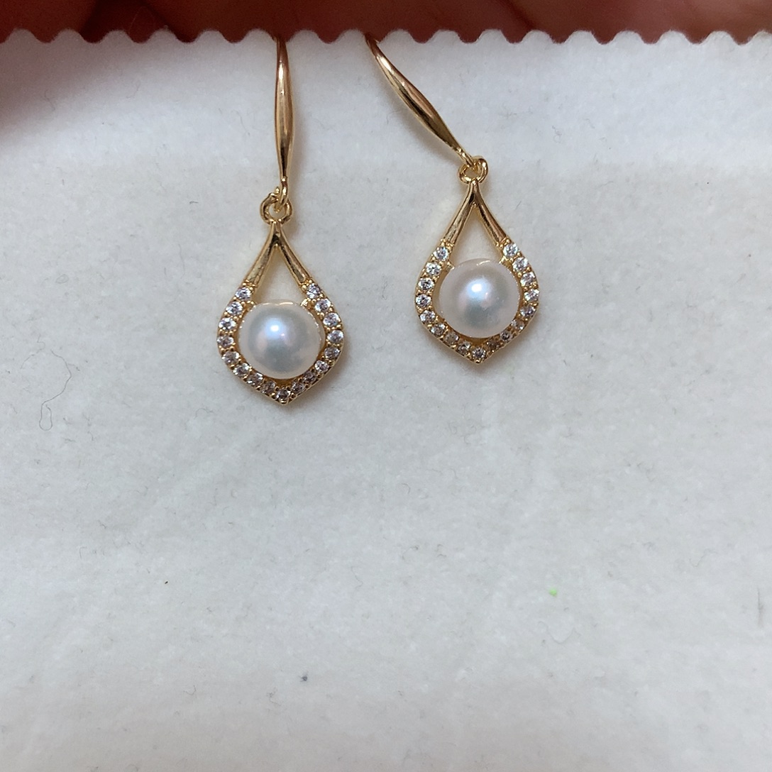 淡水珍珠耳饰合金