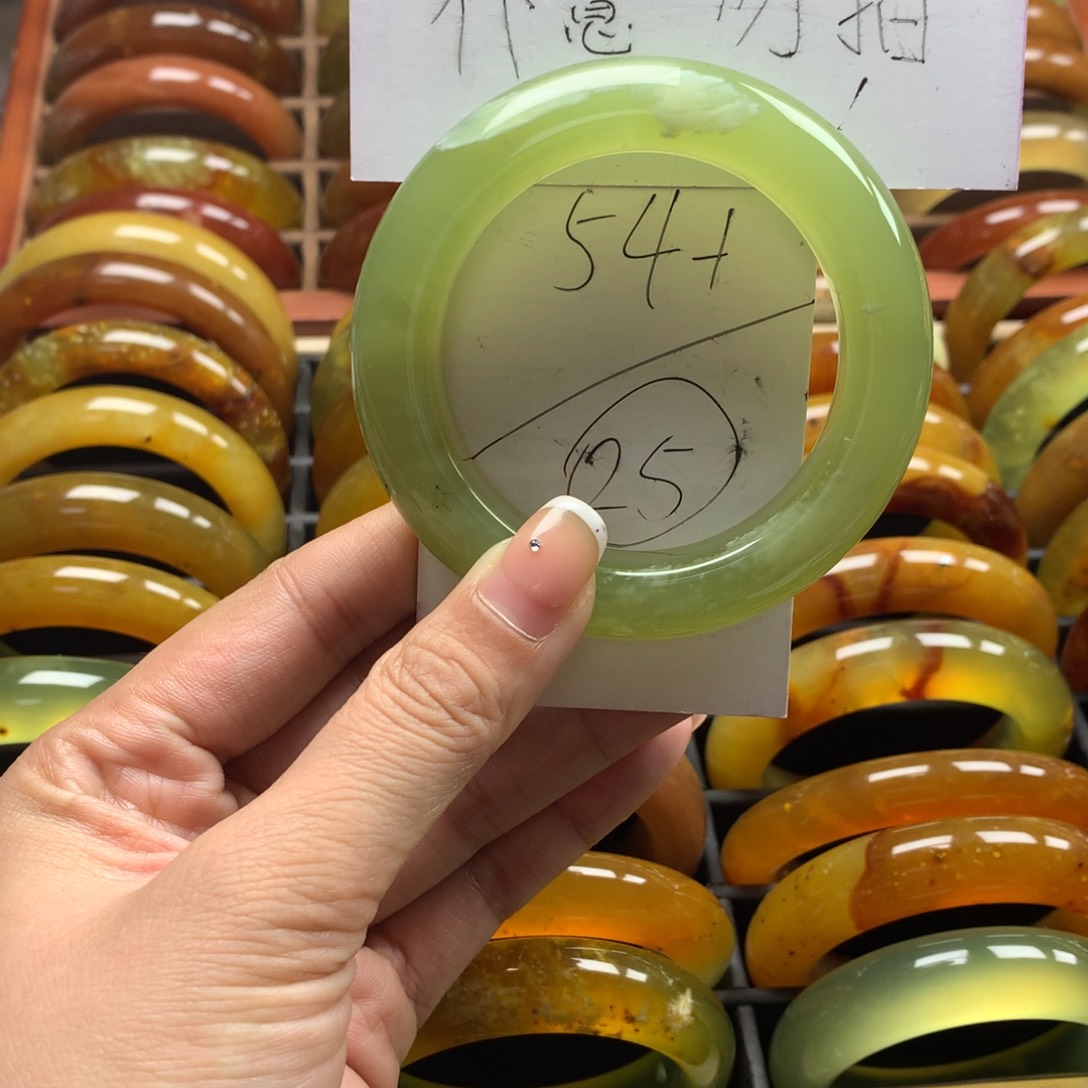 蛇纹石玉手镯合金